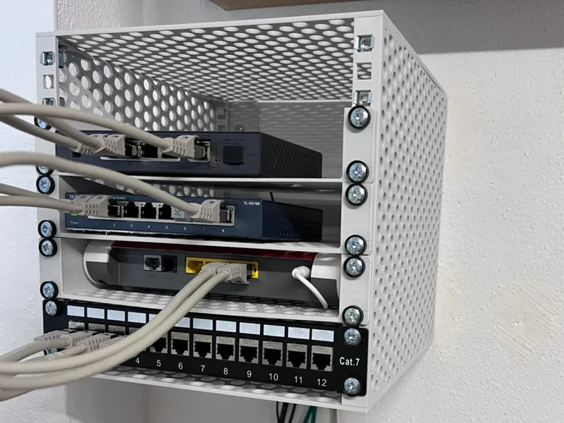 10″ Rack Enclosure (5U) – Modular & Wall-Mountable