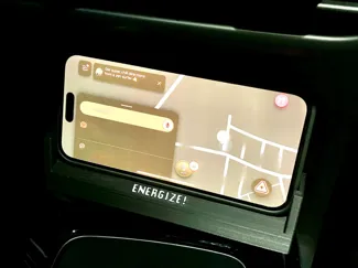VW ID.4 iPhone 15 Plus Horizontal Holder + Airtag