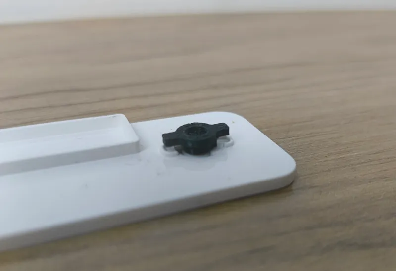 Apple Wireless Keyboard (a1016) Battery Clip 