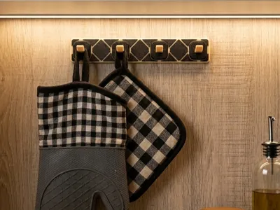 Pot holder/oven mitt hanger NO AMS