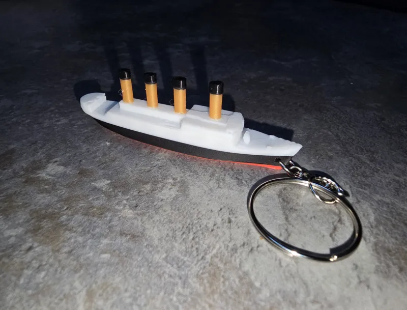 Titanic 3d model keychain