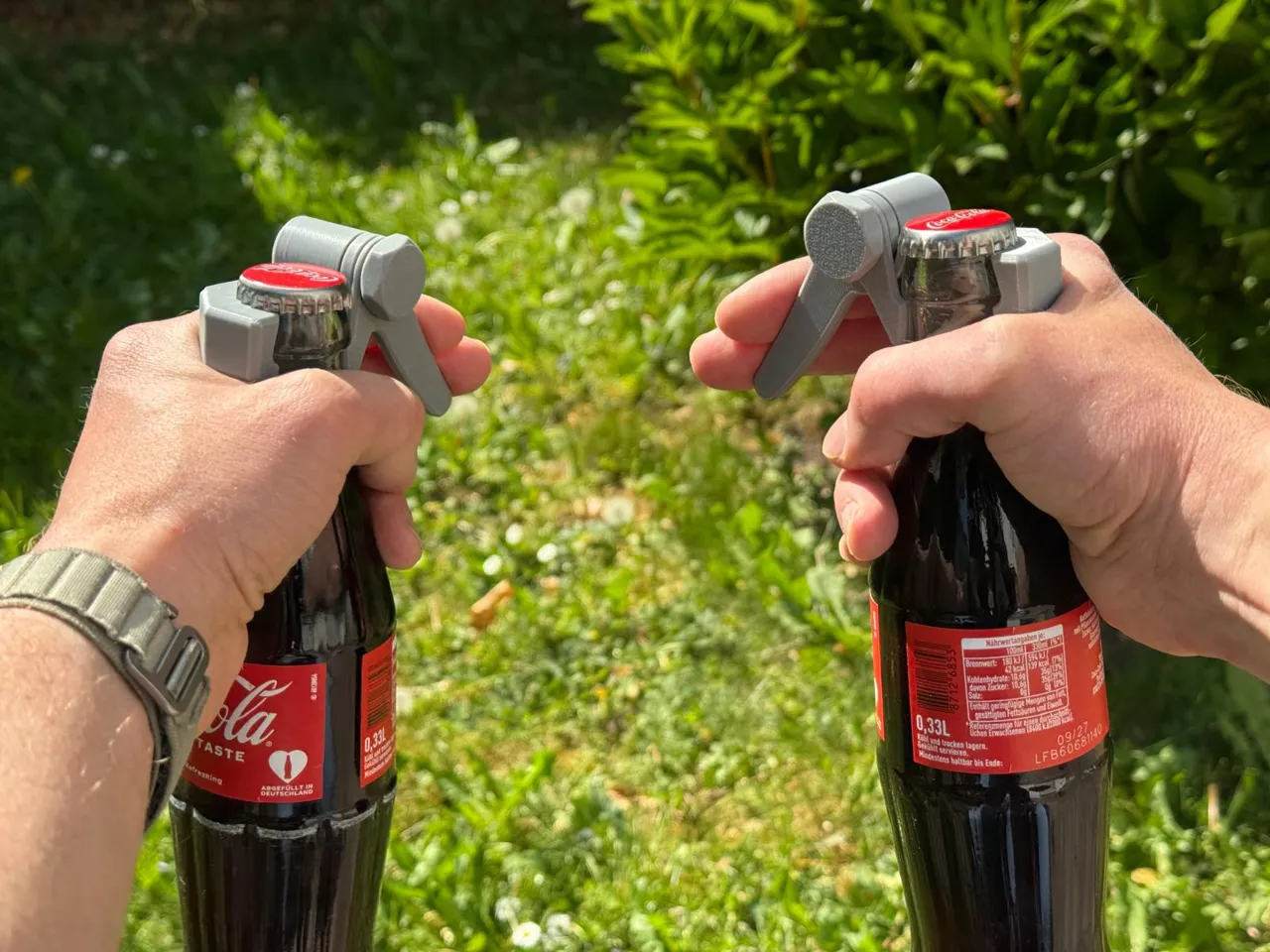 Single-Hand Bottle Cap Shooter view 4
