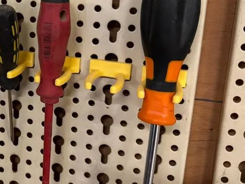 Pegboard Clips by Marco.GiLL91 - MakerWorld