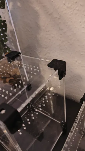 Brackets and corner brackets