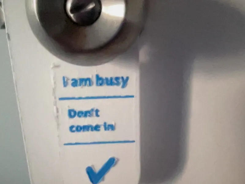 Door hanger "Don't come in"