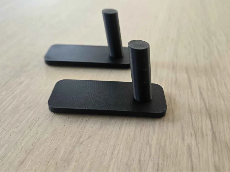 Simple wall hook
