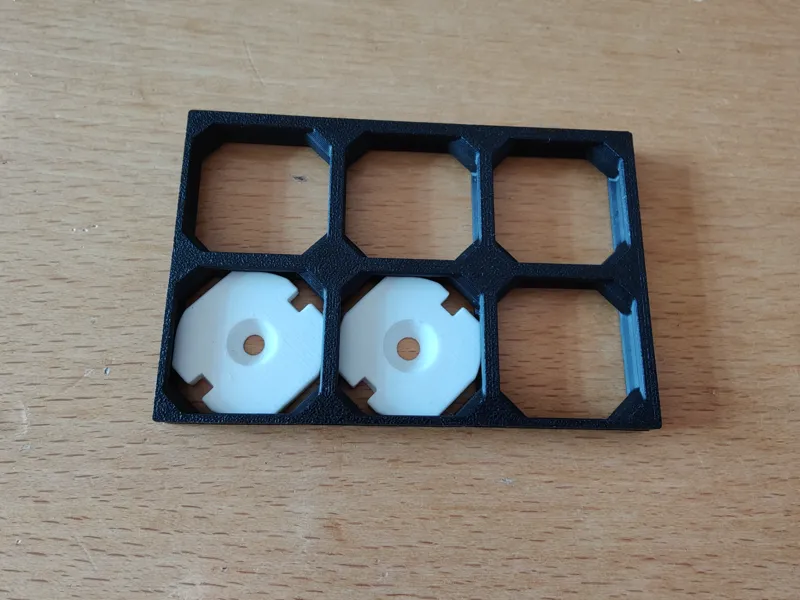 Twist lock mount for openGrid