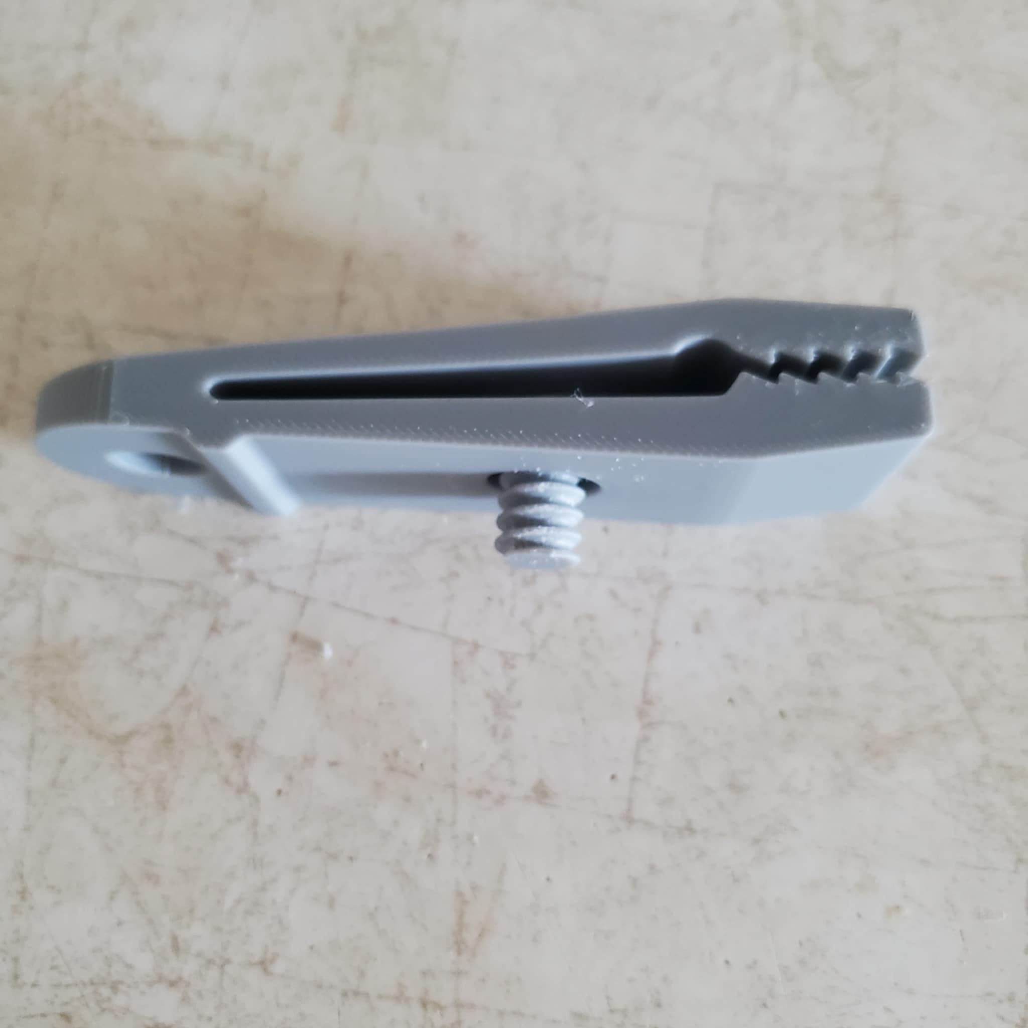 Coarse threads 0.2mm layer, 7 walls, 15% infill