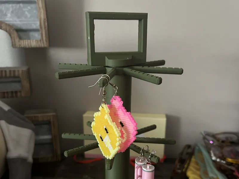 Earring/Keychain rotating modular display