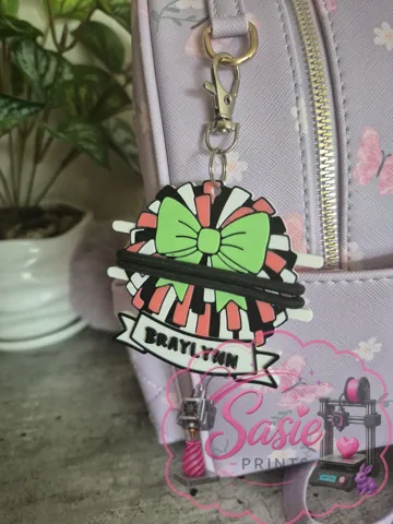 Accesorio para sujetar ligas de cabello: Pom Pom Hair Tie Holder Keychain - Customize — vista de referencia 5