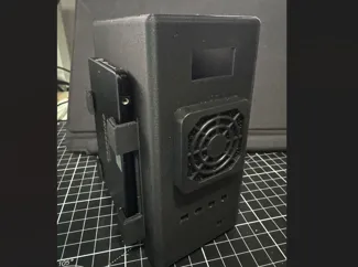 Raspberry Pi 5 NAS Enclosure + Display + ext. SSD