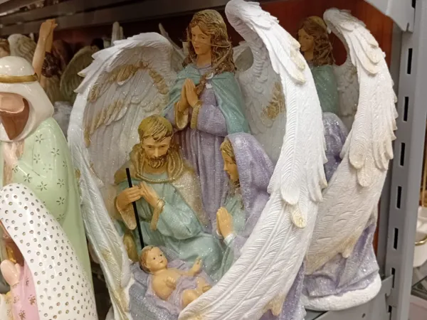 Crèche de Noël avec ange gardien