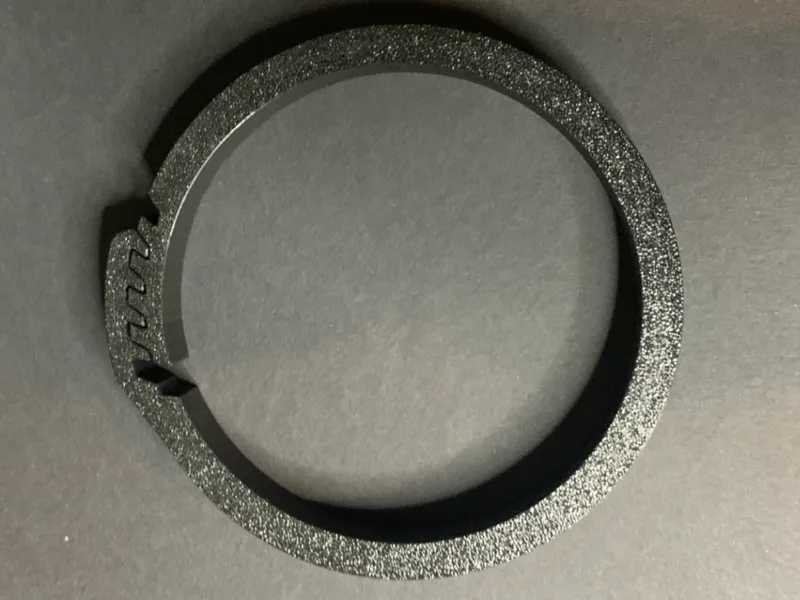 Ring mit Zahnverschluss 95-100mm