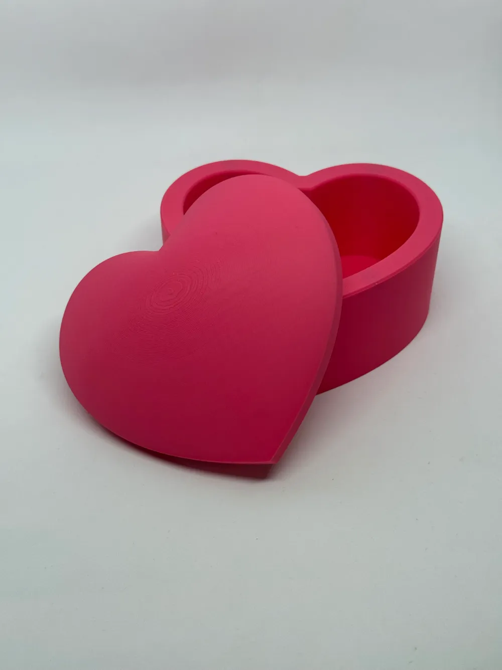 Heart Box with Magnetic Closure by Layer Works - MakerWorld