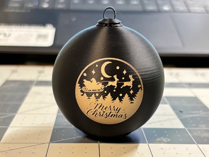 Minimalist Ornament 
