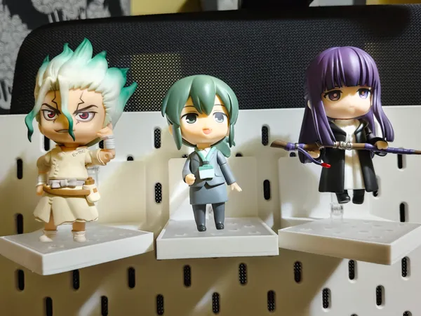 Support Nendoroid base carrée 60mm pour IKEA Skadis