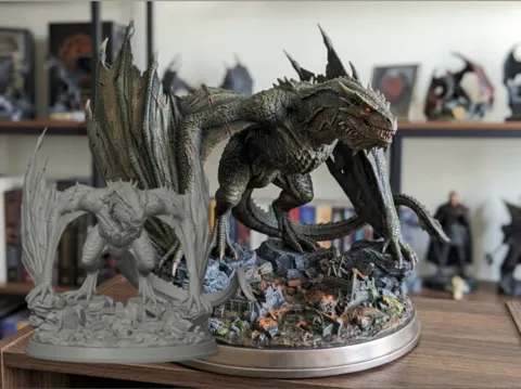Adorno temático: VHGAR, La casa del dragon — referencia de MakerWorld