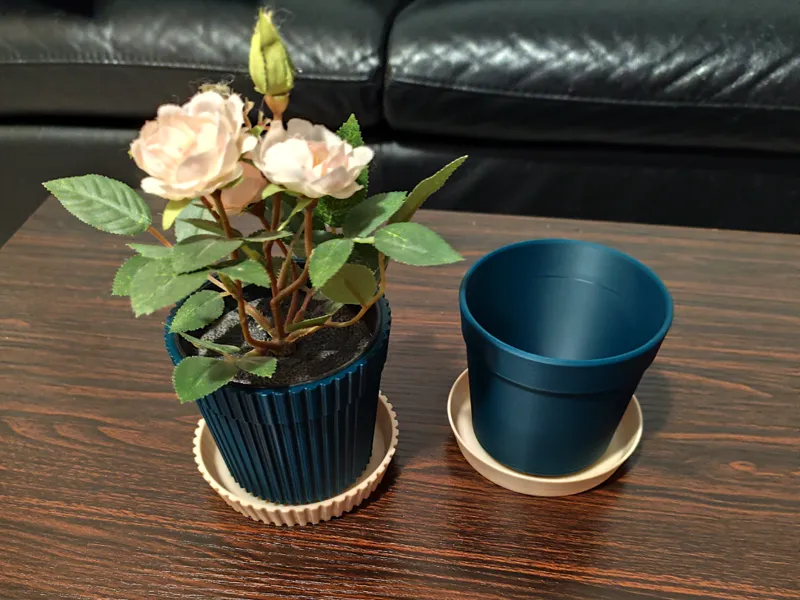 Small vase diameter 9cm