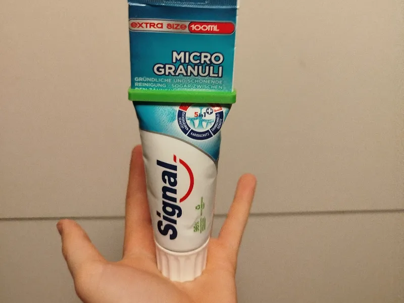 Toothpaste Squeezer