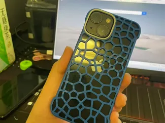 iPhone13mini/12mini磁吸镂空手机壳