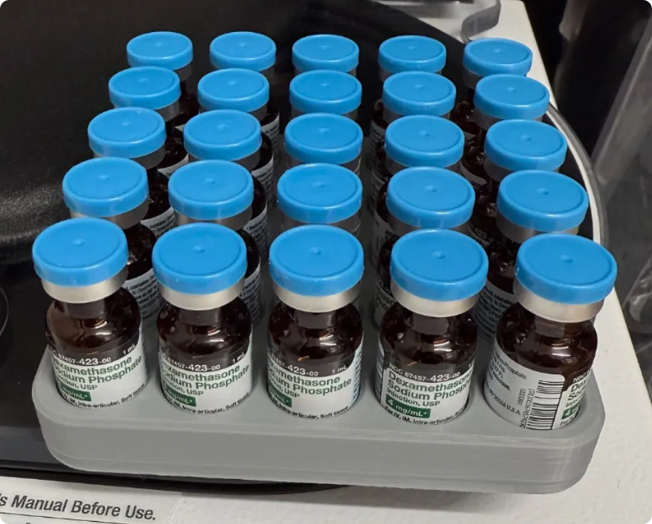 Miniatura 1 do modelo 3D Medical Vial Rack - Stackable - Multiple Sizes
