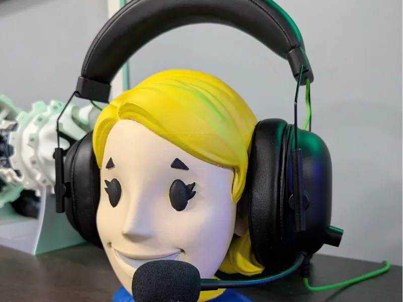 Fallout Vault Girl Headset Stand - Easy Print
