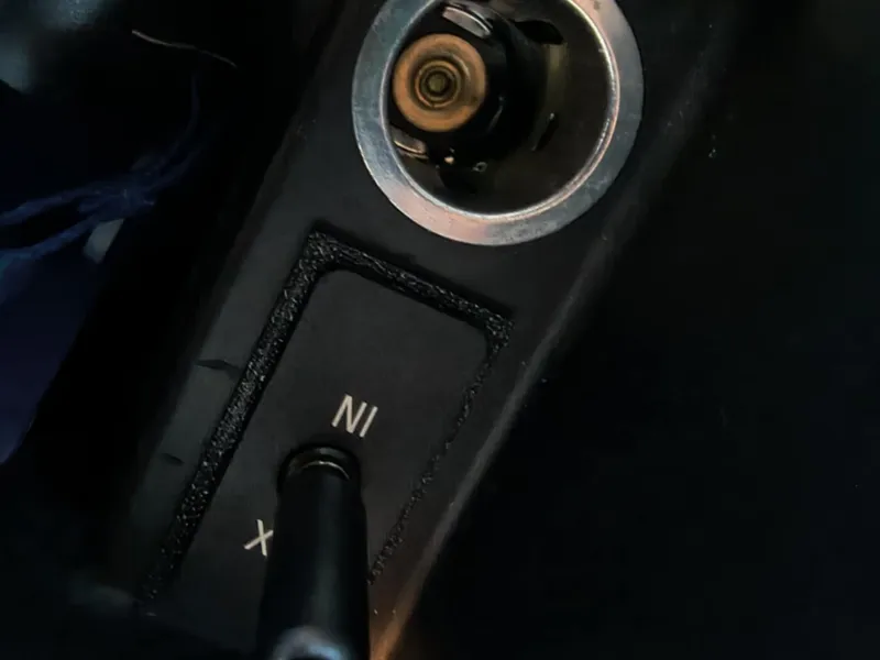 BMW E90 E91 E92 E9X AUX-IN USB socket bracket