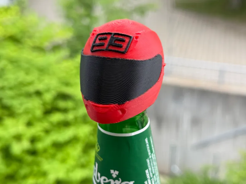 Marc Marquez Helm für Bierflasche