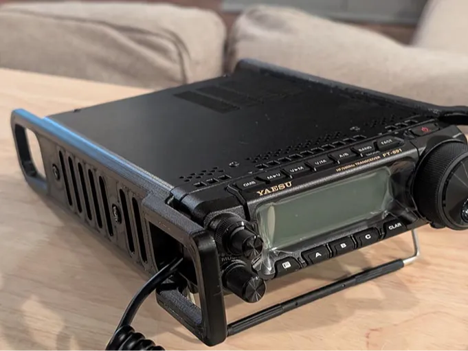 Yaesu FT-891 MLOK Rails