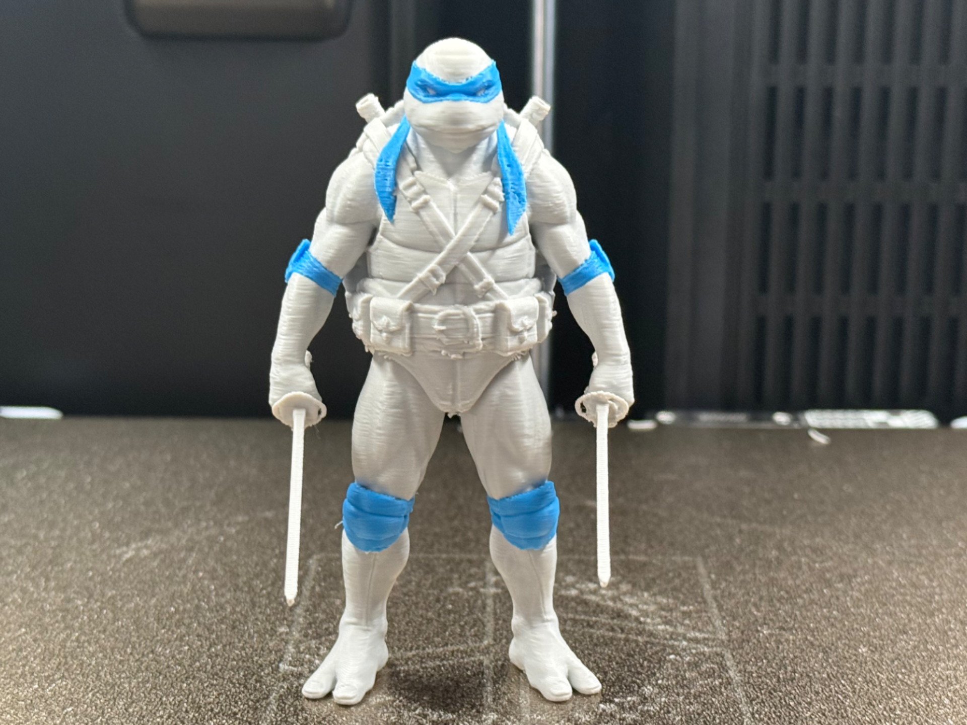 TMNT Leonardo Sketch Statue v2 Dual Color Optional