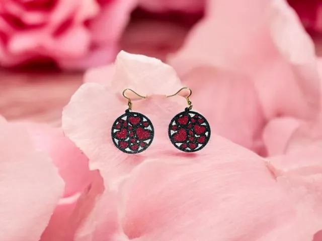 Round hearts earrings