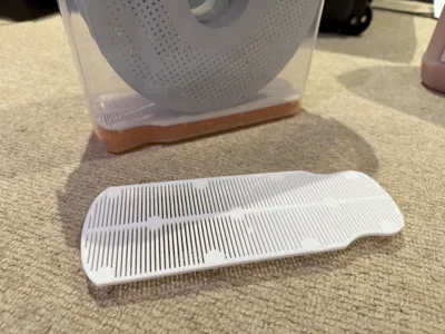 Desicant Platform for 4LContainer with Shaped Grip