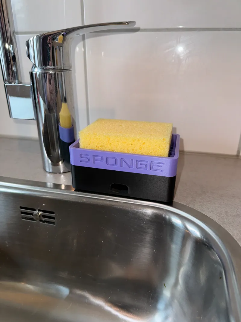 Honeycomb sponge holder with waterdrain