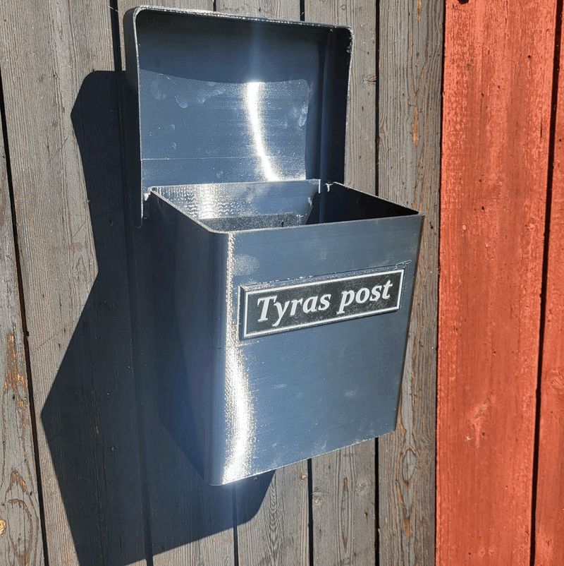 Mail box wall mounted (adjustable text)