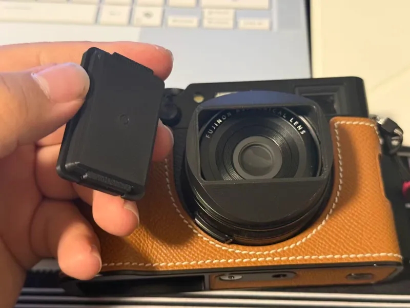 Clip on Lens Cap for Fujifilm X100 Series Hood