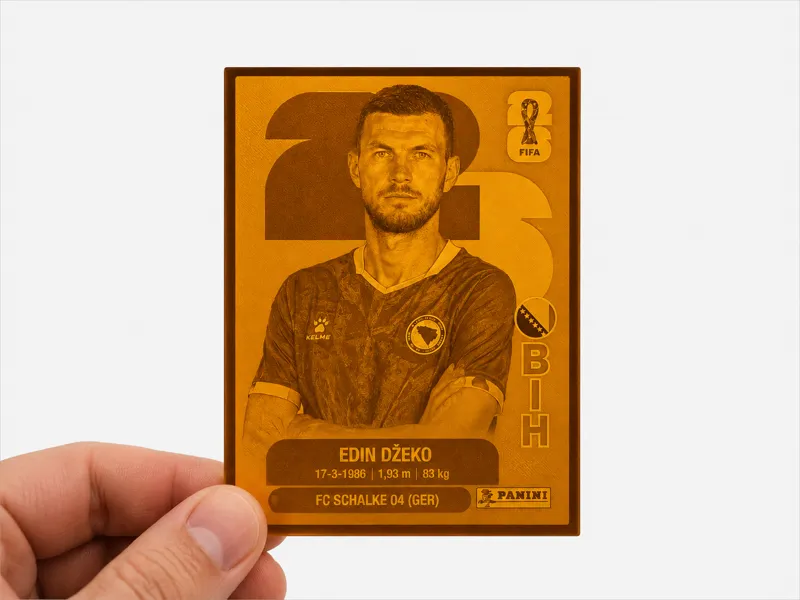 Figurita 3D de Edin Dzeko (Album Panini 2026)
