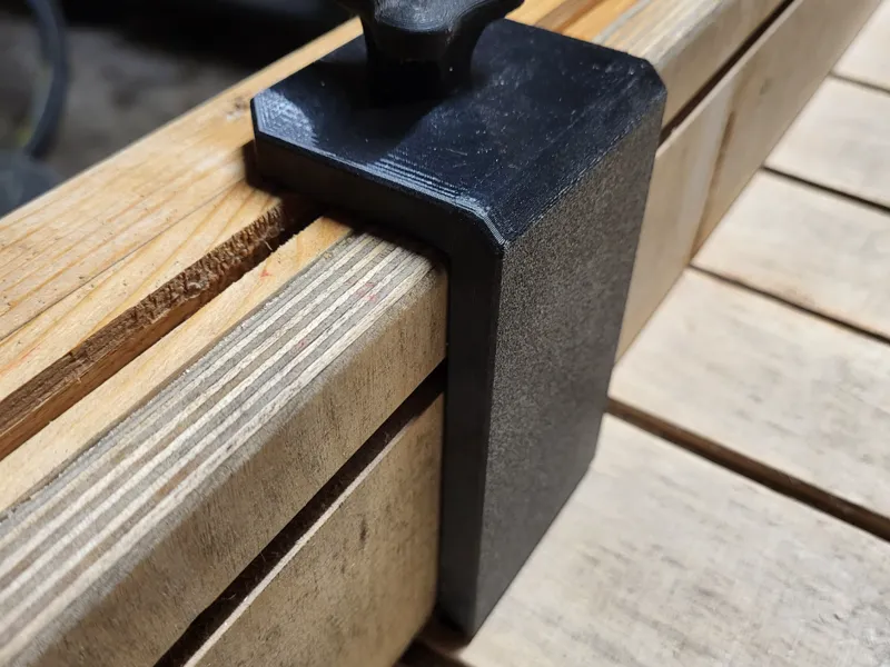 L-Shaped Stop for Table Saw Crosscut Sled