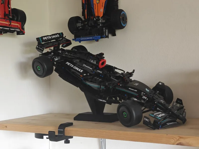 42171 Mercedes F1 Stand