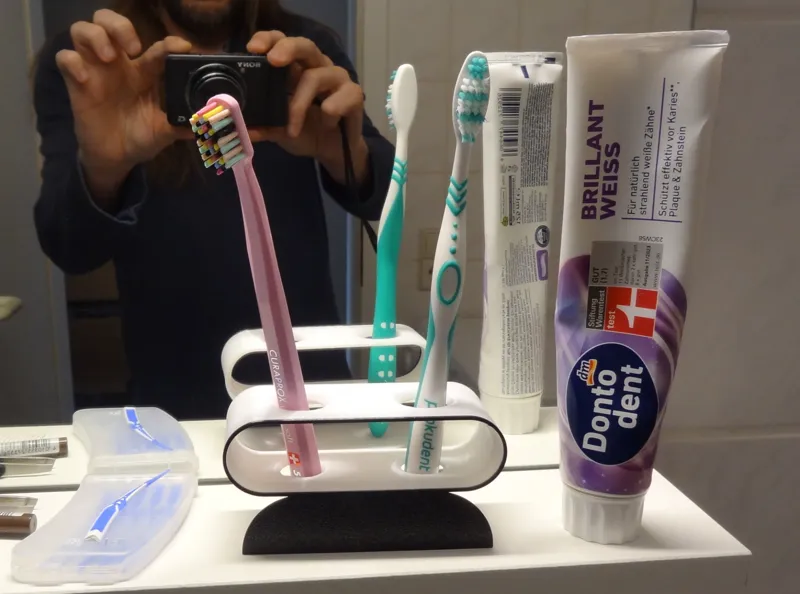 Toothbrush Stand for Two (no AMS needed)