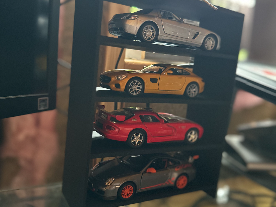 Kinsmart 1/36 Multi Layer Car Display