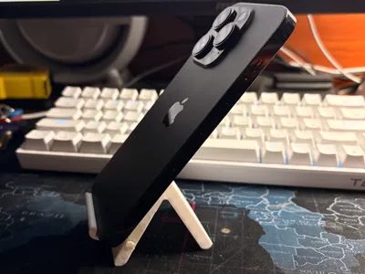 Lightweight and fast phone holder!!!