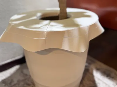 Tablecloth-style planter table