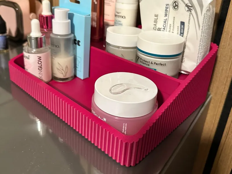 Ribbed Cosmetic Stand Organiser - Modern Makeup