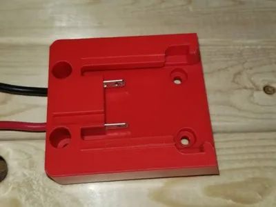Milwaukee M18 Battery adapter with  connector