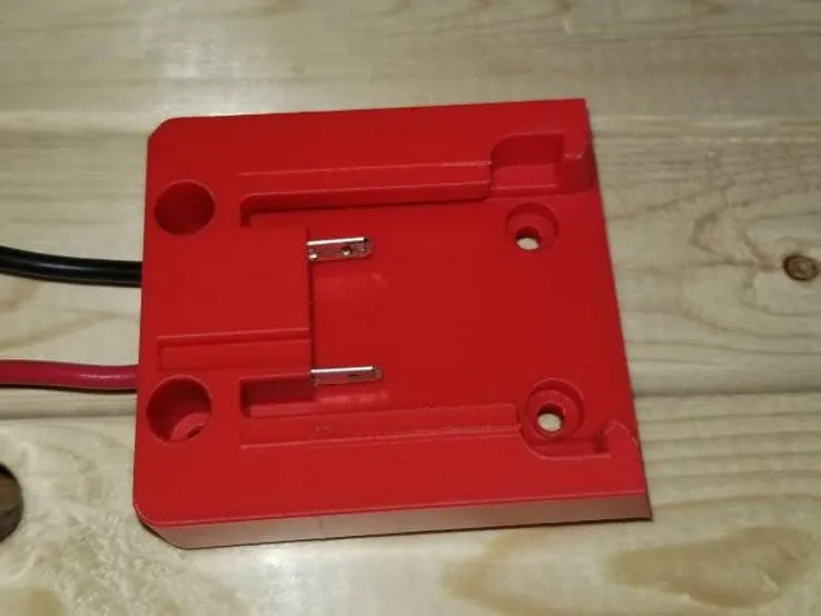 Milwaukee M18 Battery adapter with  connector