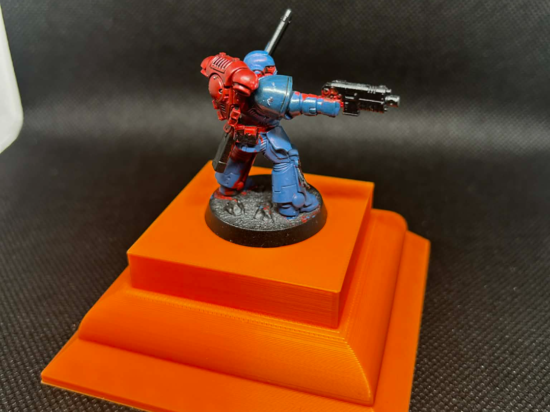 Miniature square base 30-140mm.