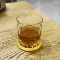 Make your glass spin! Free-spinning coaster