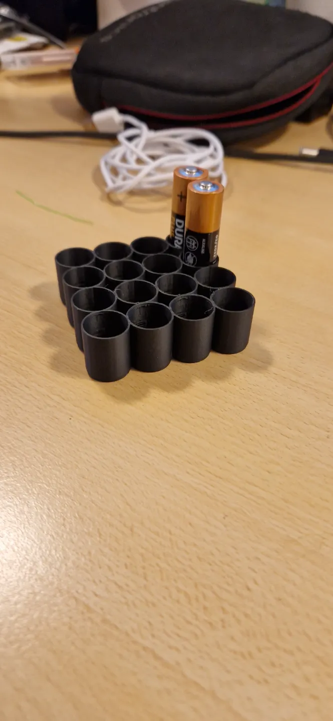 Holder for AA rechargeable batteries (16 pieces)