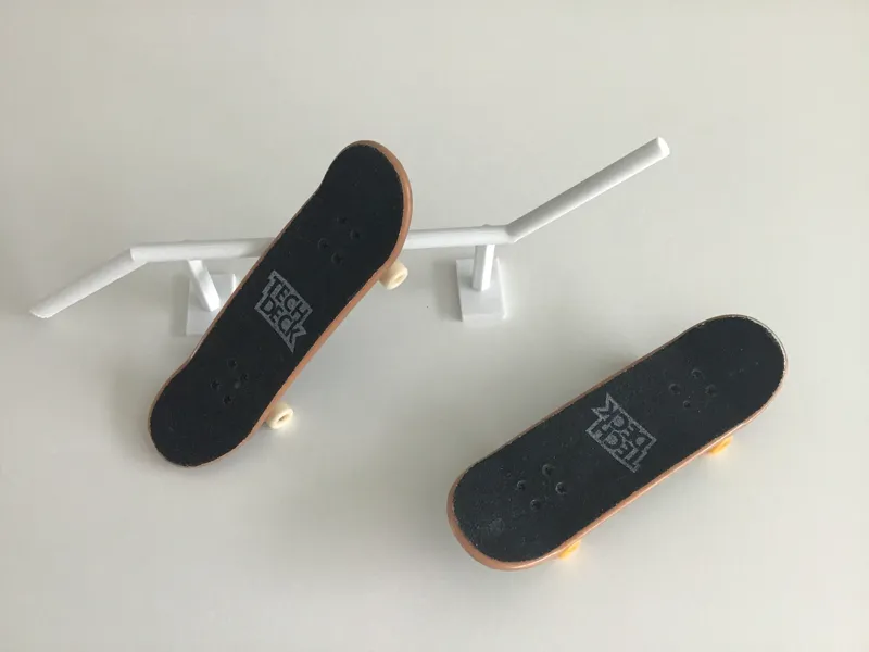 fingerboard rail
