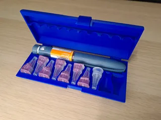 Insulin Pen und Nadel Etui - optional mit Müllfach